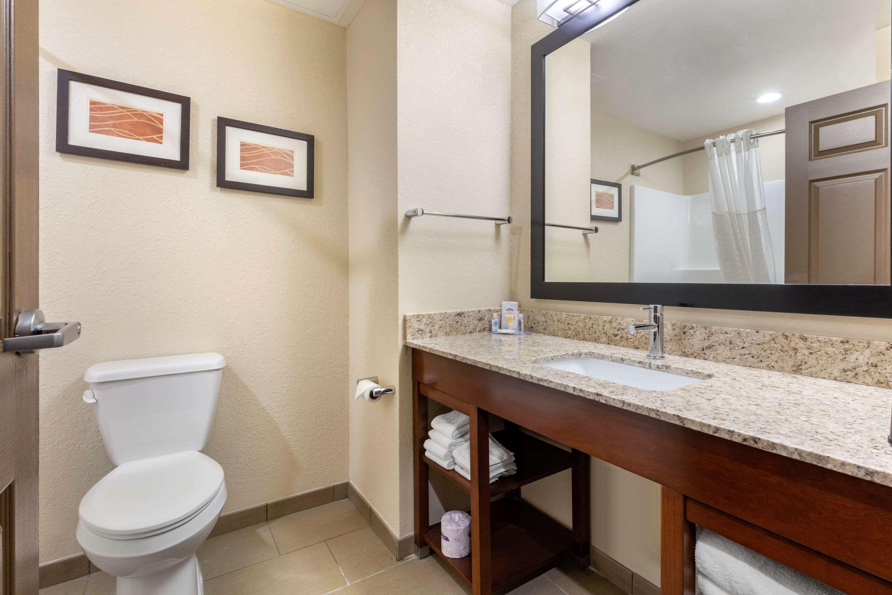 Comfort Inn US Hwy 80 Demopolis Eksteriør bilde