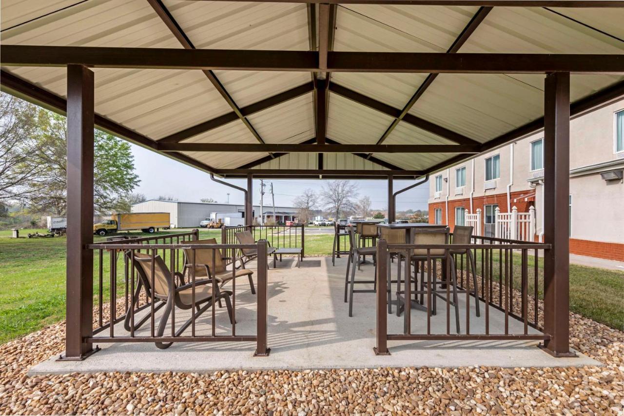 Comfort Inn US Hwy 80 Demopolis Eksteriør bilde