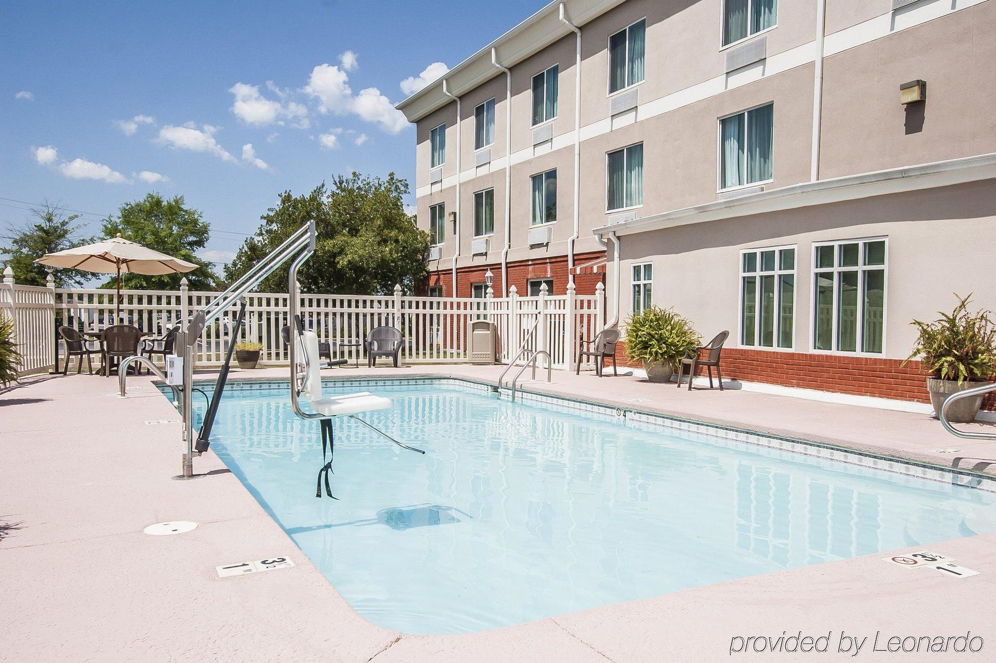 Comfort Inn US Hwy 80 Demopolis Eksteriør bilde